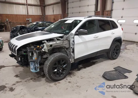 2016 Jeep Cherokee Trailhawk z USA, uszkodzony, nr VIN 1C4PJMBS0GW300291